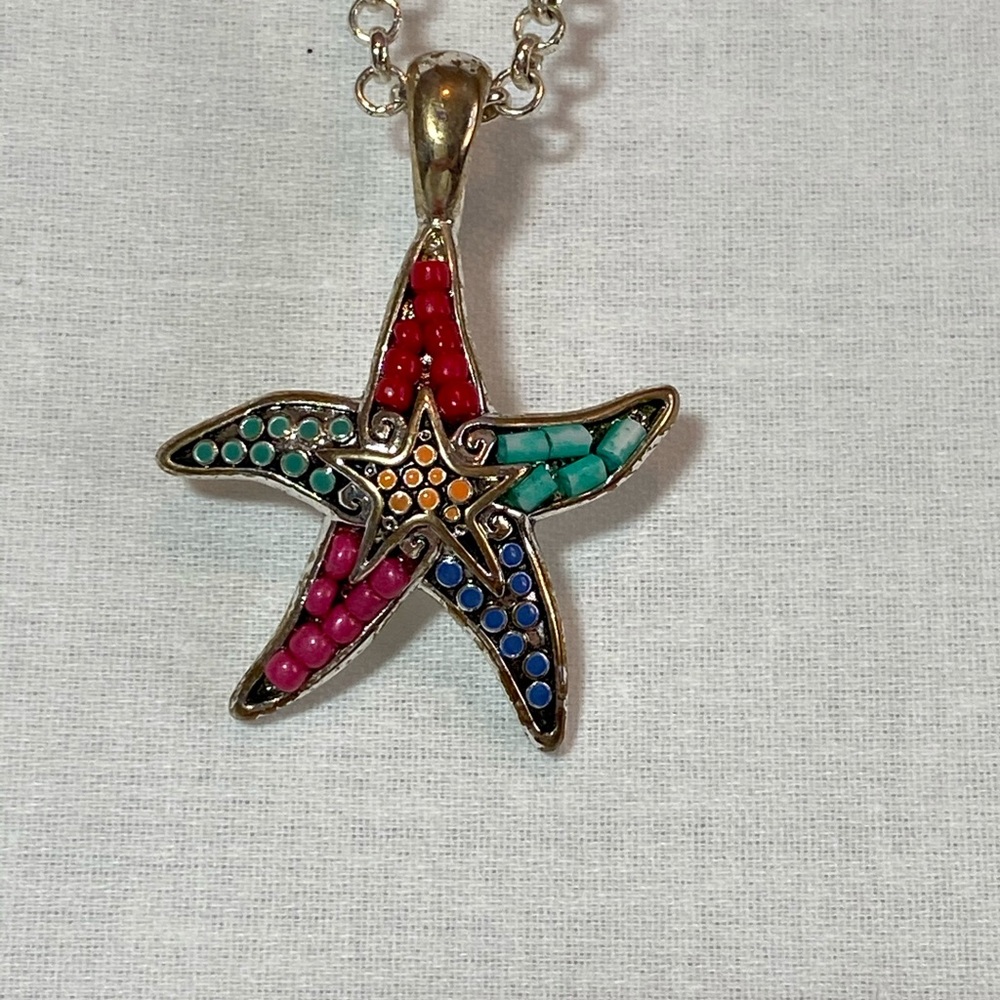 Fashion necklace and matching earrings.